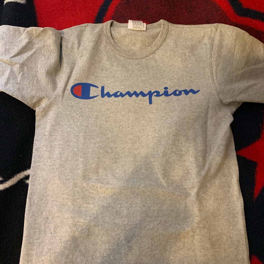 Men’s small Champion Shirt